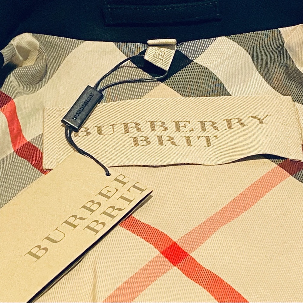 BURBERRY DAYLESMOORE WOOL BLEND COAT - Picture 9 of 13